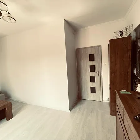 Easy Rent- Chopina Citycentre Free Parking 24h Check-in شقة