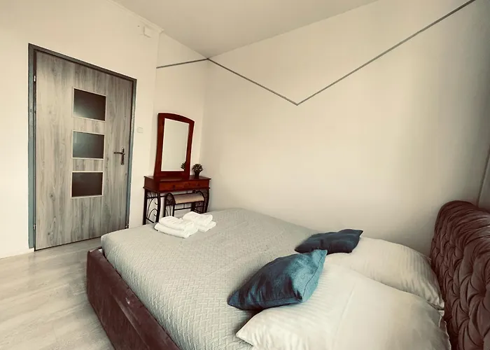 Easy Rent- Chopina Citycentre Free Parking 24h Check-in Apartamento