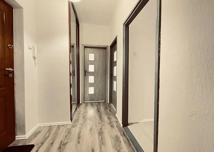 Easy Rent- Chopina Citycentre Free Parking 24h Check-in Apartamento